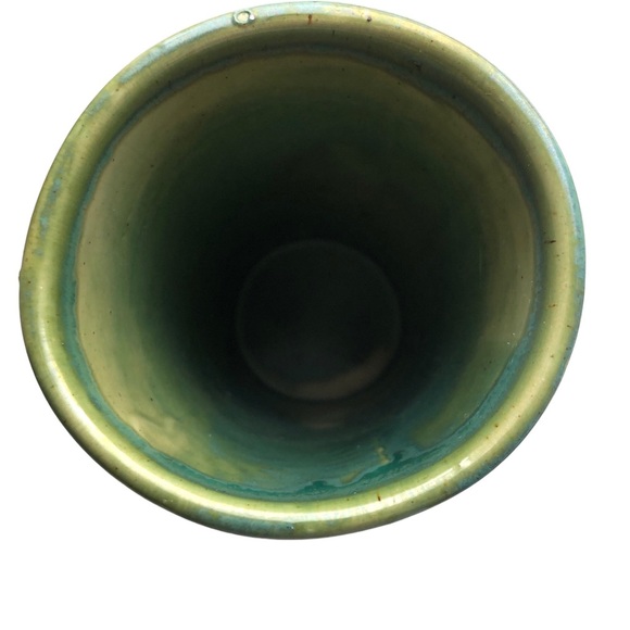 Hawksbill Pottery Hand Painted Stoneware Vase. Pristine Condition. 9” High. - Picture 5 of 6